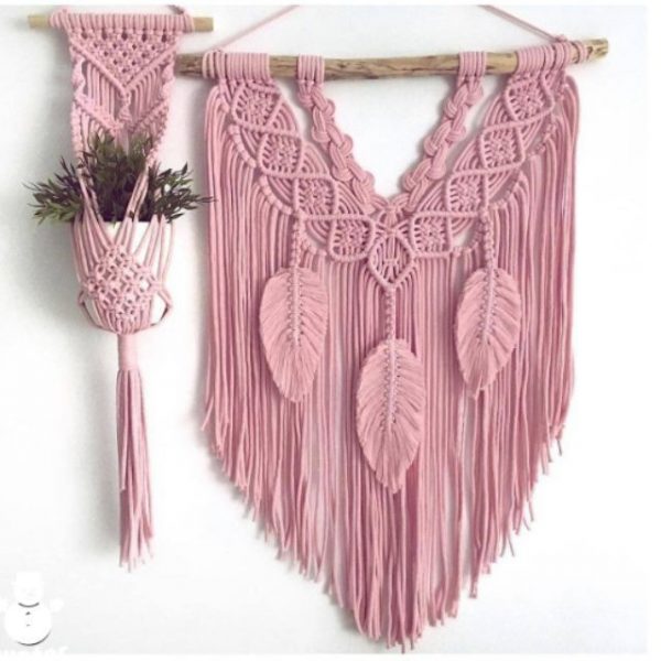 Macrame trang trí nhà cửa 40x60cm - Chat zalo để được tư vấn mẫu giá rẻ tại Tphcm được làm handmade 100%. Ghé ngay xưởng macrame của chúng tôi ngay!